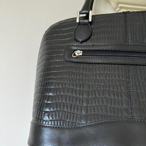 1990s Vintage M.C. Leather Croc Handbag with Silver Heart Accents - Picture 8 of 8